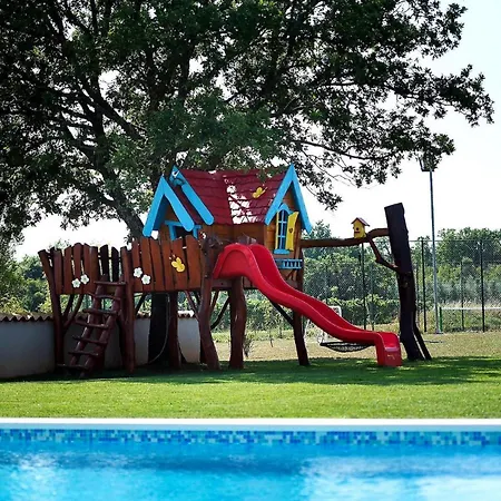 Nyaraló Campi *